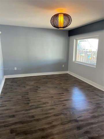 2713 Sherman St, Hollywood, FL 33020