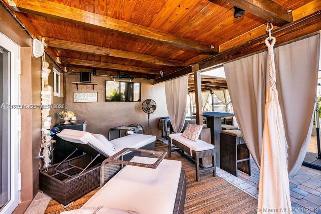 2713 Sherman St, Hollywood, FL 33020