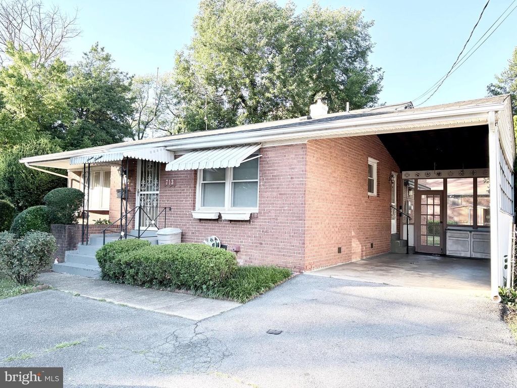 713 UNIVERSITY BLVD W, Silver Spring, MD 20901