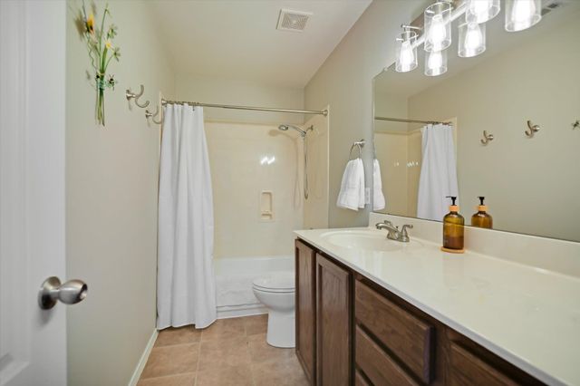 18717 Royal Pointe DR, Pflugerville, TX 78660
