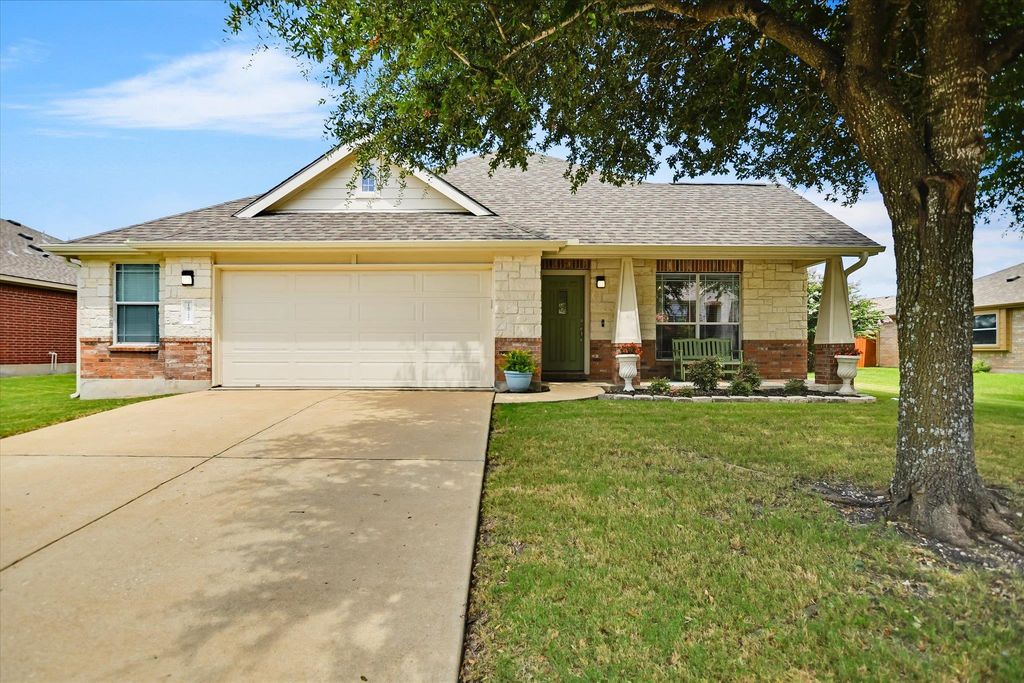 18717 Royal Pointe DR, Pflugerville, TX 78660