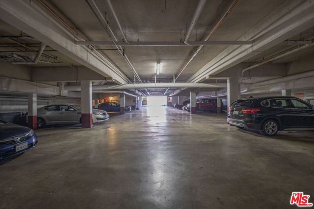 161 S St Andrews Place, Los Angeles, CA 90004