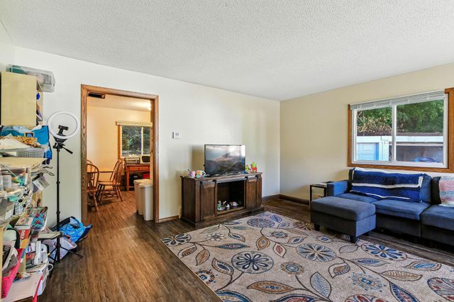 508 Shadyside Circle, Hopkins, MN 55343