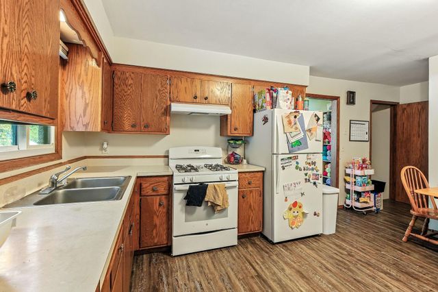 508 Shadyside Circle, Hopkins, MN 55343