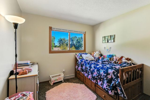 508 Shadyside Circle, Hopkins, MN 55343