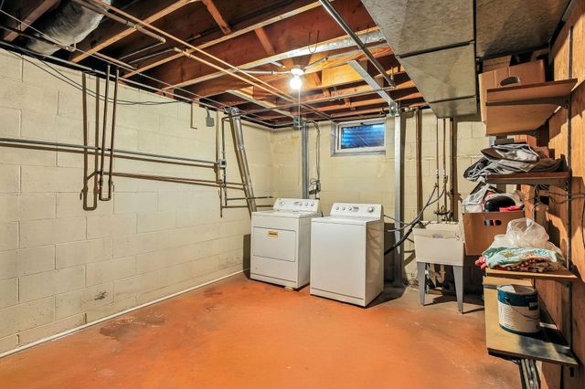 508 Shadyside Circle, Hopkins, MN 55343