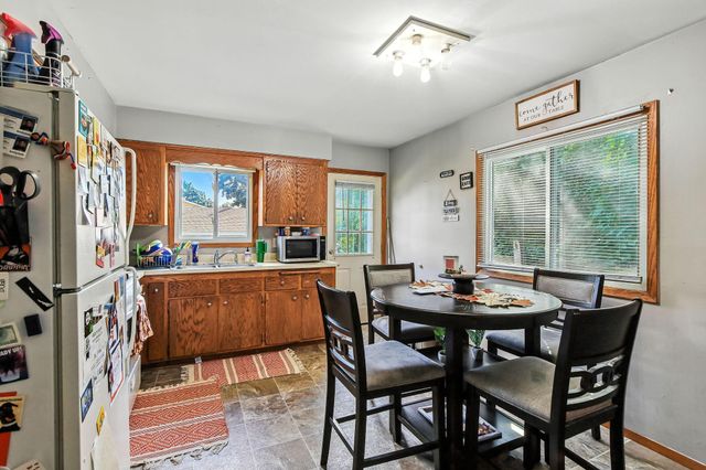 508 Shadyside Circle, Hopkins, MN 55343