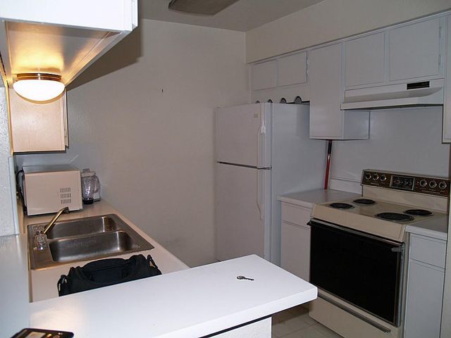 4647 Wild Indigo Street 355, Houston, TX 77027