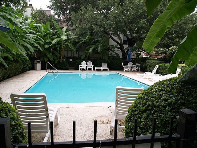 4647 Wild Indigo Street 355, Houston, TX 77027