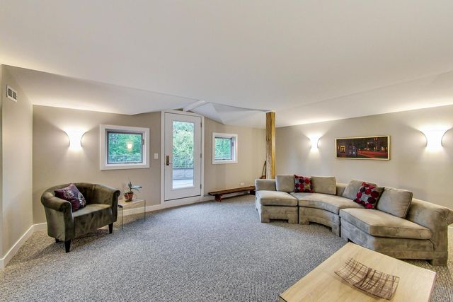 170 E South Street, Elmhurst, IL 60126