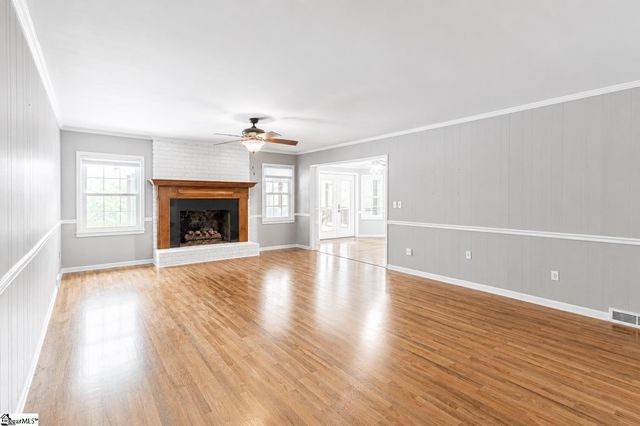 7 Coventry Road, Greenville, SC 29615