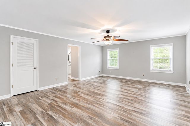 7 Coventry Road, Greenville, SC 29615