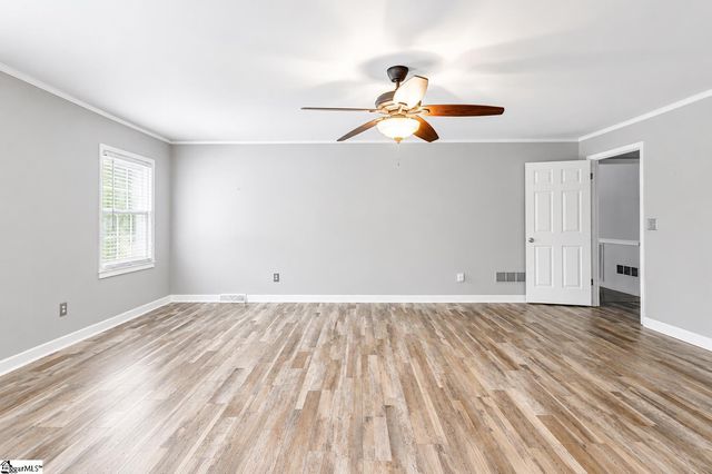 7 Coventry Road, Greenville, SC 29615