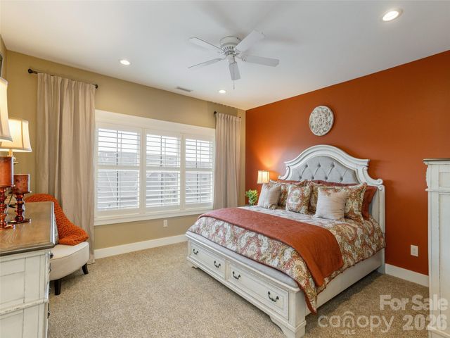 96 Copper Creek Lane, Hendersonville, NC 28739