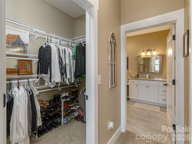 96 Copper Creek Lane, Hendersonville, NC 28739