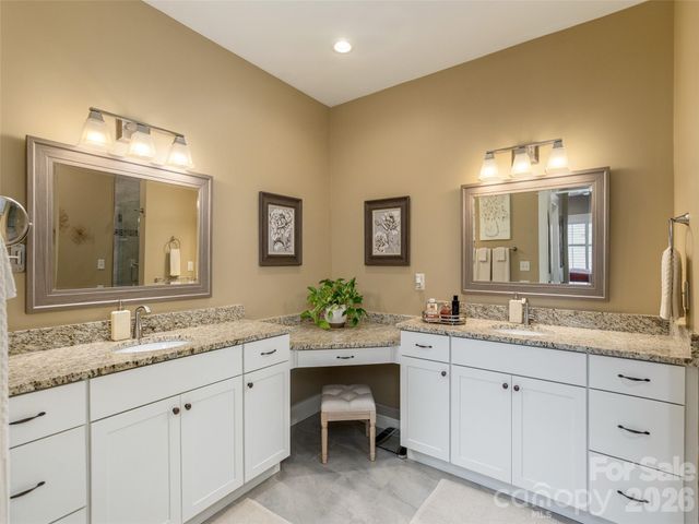 96 Copper Creek Lane, Hendersonville, NC 28739