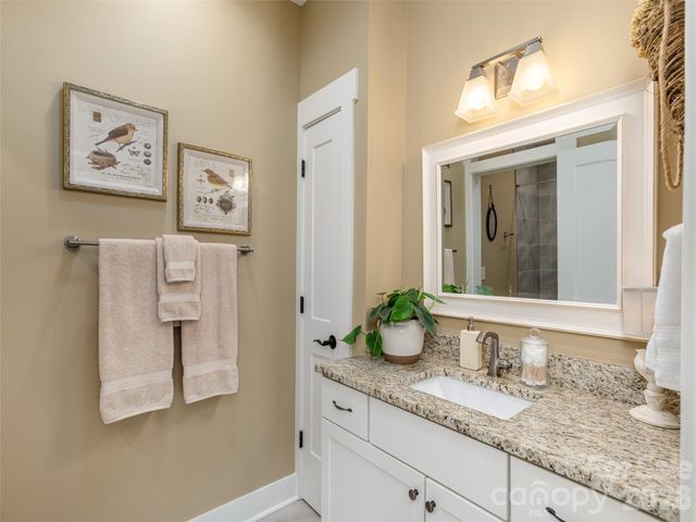 96 Copper Creek Lane, Hendersonville, NC 28739