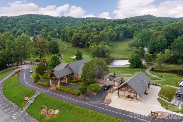 96 Copper Creek Lane, Hendersonville, NC 28739