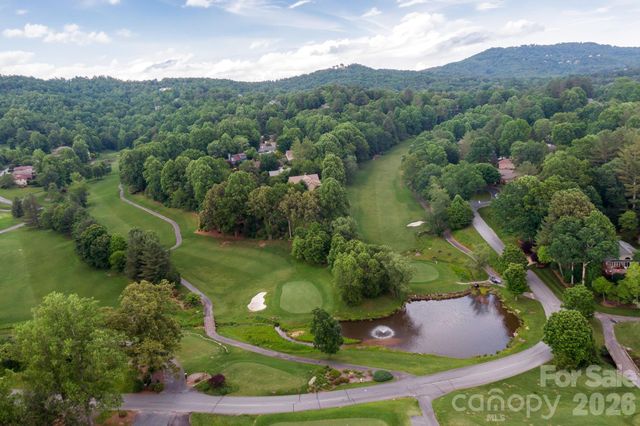 96 Copper Creek Lane, Hendersonville, NC 28739