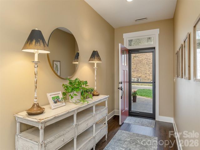 96 Copper Creek Lane, Hendersonville, NC 28739