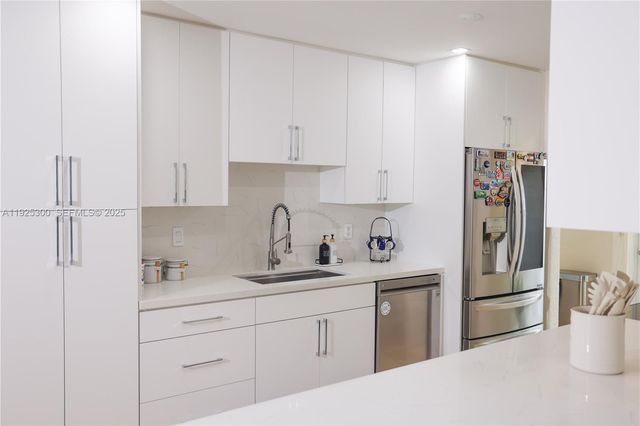 5535 W 13th Ave, Hialeah, FL 33012