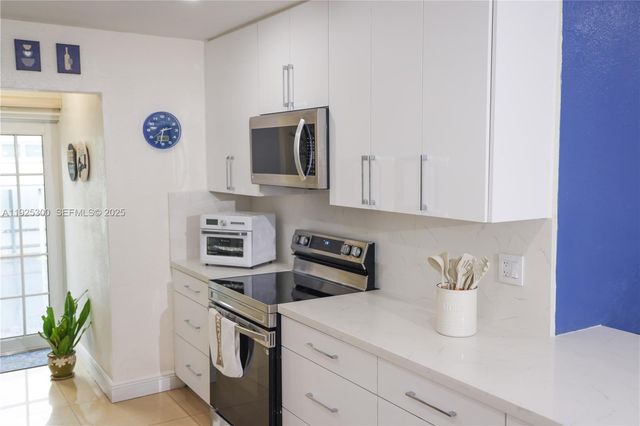 5535 W 13th Ave, Hialeah, FL 33012