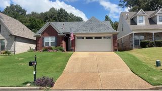 55 GARDEN SPRINGS DR, Oakland, TN 38060