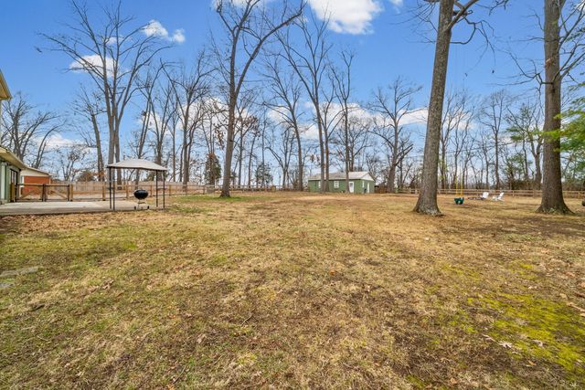 128 Sunset Cir, N, Hopkinsville, KY 42240