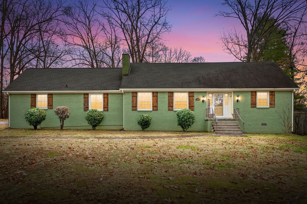 128 Sunset Cir, N, Hopkinsville, KY 42240