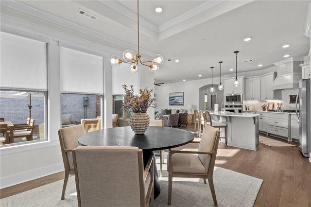 4545 W Huron Loop, Fayetteville, AR 72704