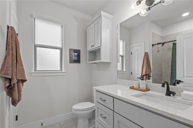 4545 W Huron Loop, Fayetteville, AR 72704