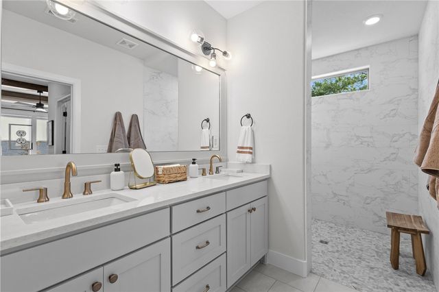 4545 W Huron Loop, Fayetteville, AR 72704