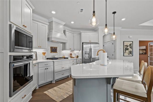 4545 W Huron Loop, Fayetteville, AR 72704