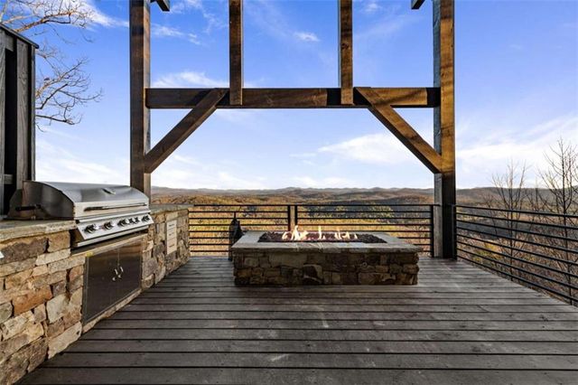 799 Bruce Mountain Road, Morganton, GA 30560