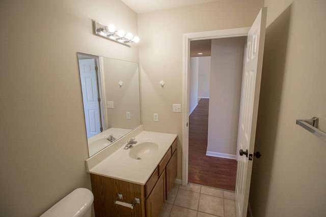 1880 W FIELD ST, Columbia, MO 65203