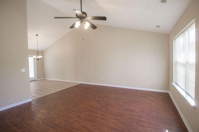 1880 W FIELD ST, Columbia, MO 65203