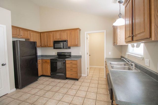 1880 W FIELD ST, Columbia, MO 65203