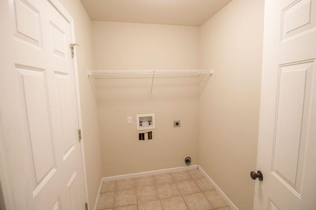 1880 W FIELD ST, Columbia, MO 65203