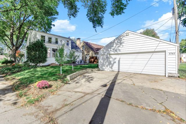 5745 12th Avenue S, Minneapolis, MN 55417