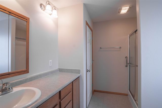 4882 NE 39th Avenue, Des Moines, IA 50317