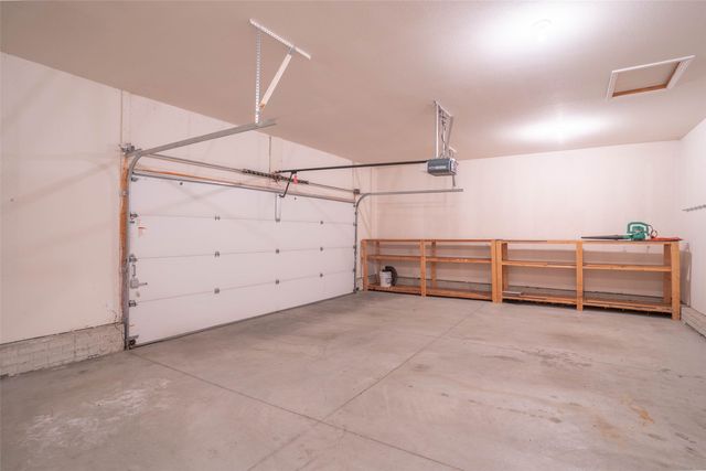 4882 NE 39th Avenue, Des Moines, IA 50317