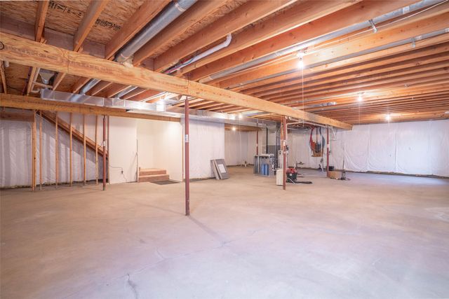 4882 NE 39th Avenue, Des Moines, IA 50317