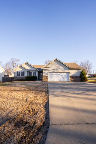 4882 NE 39th Avenue, Des Moines, IA 50317