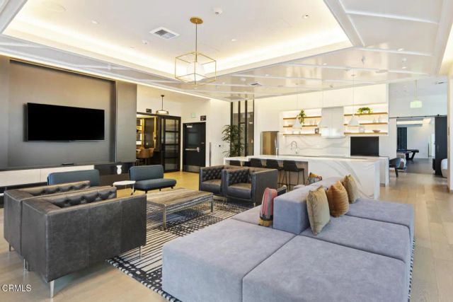 400 S Broadway 911, Los Angeles, CA 90013