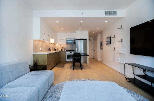 400 S Broadway 911, Los Angeles, CA 90013