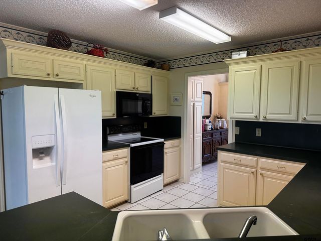 1420 Lee Drive, Mineola, TX 75773