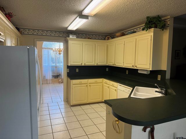 1420 Lee Drive, Mineola, TX 75773