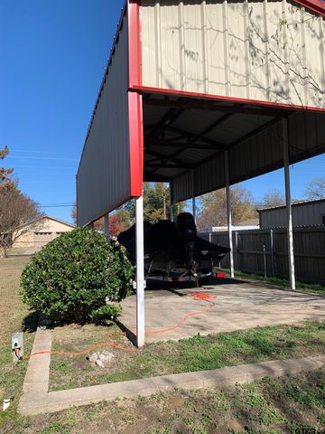 1420 Lee Drive, Mineola, TX 75773