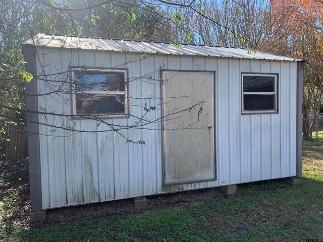 1420 Lee Drive, Mineola, TX 75773