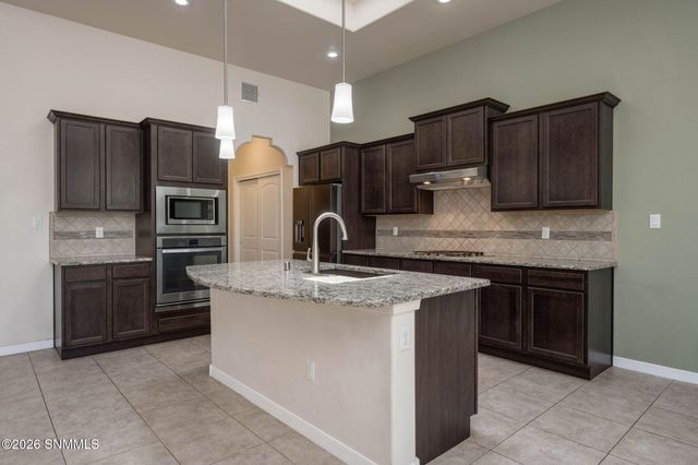 4256 Canterra Arc, Las Cruces, NM 88011